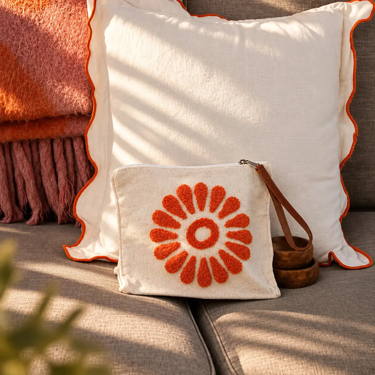 Pochette artisanale – Fleur Orange