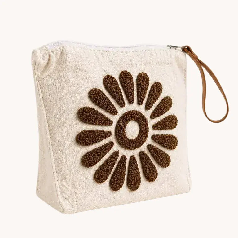 Pochette artisanale – Fleur Marron