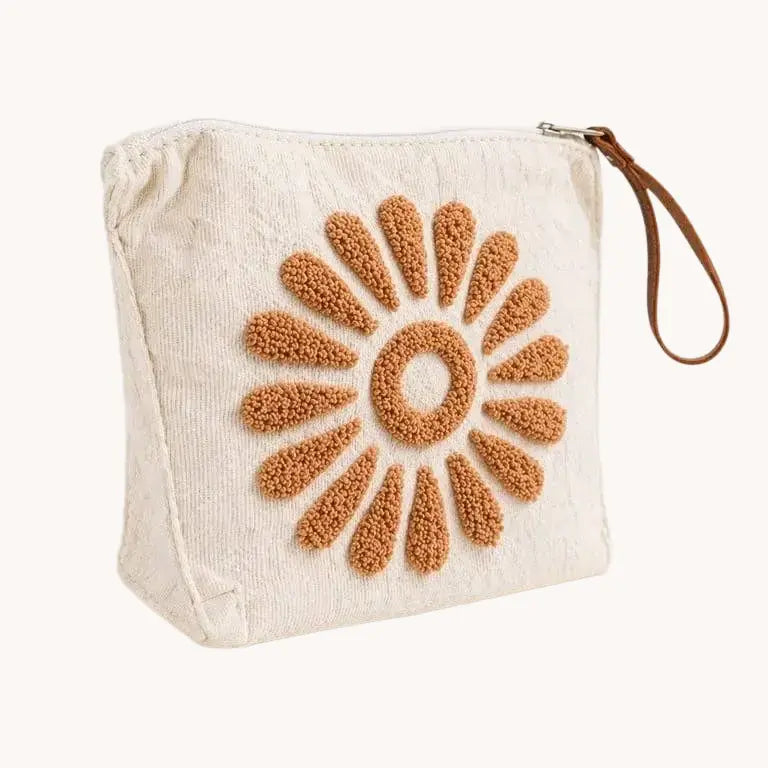 Pochette artisanale – Fleur Camel